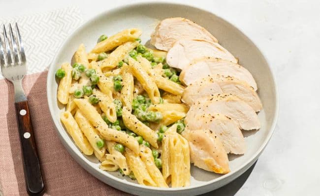 Creamy Cacio e Pepe Chicken Pasta